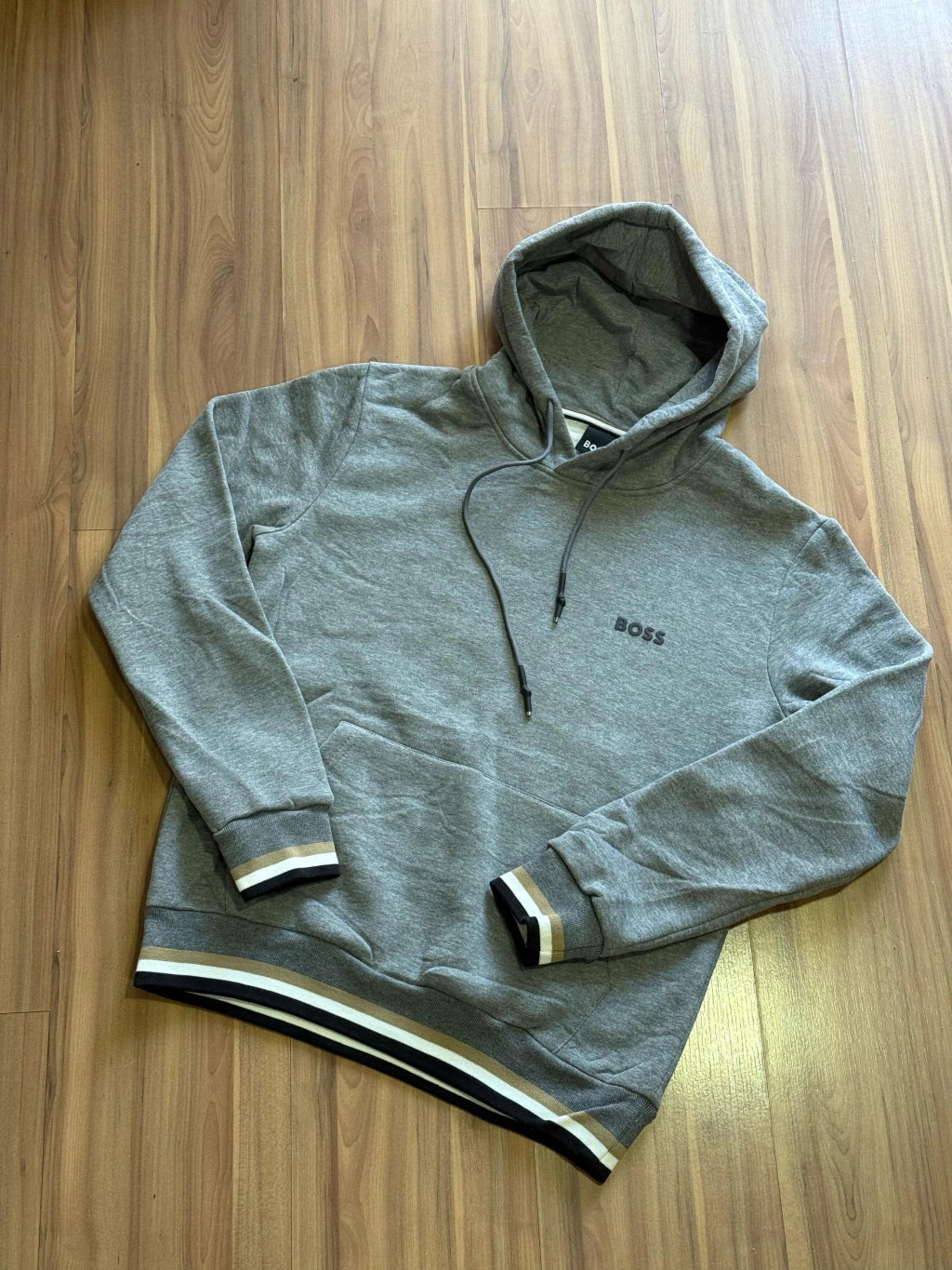 MOLETOM BOSS (canguru)