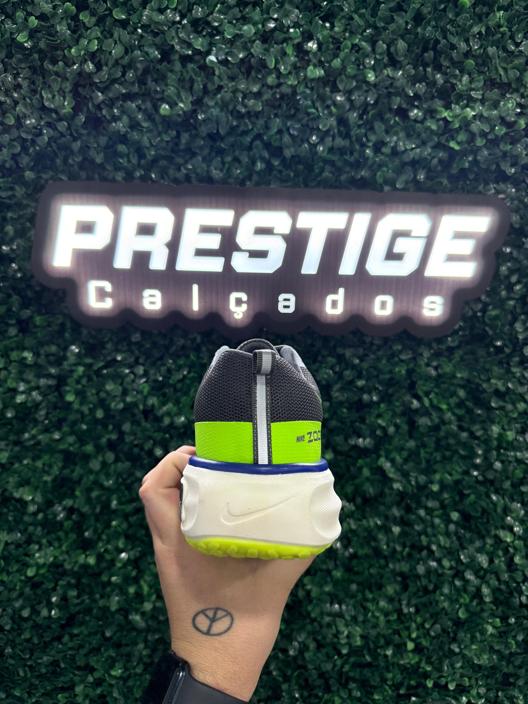 Tênis Unissex Nike ZoomX 04 Premium