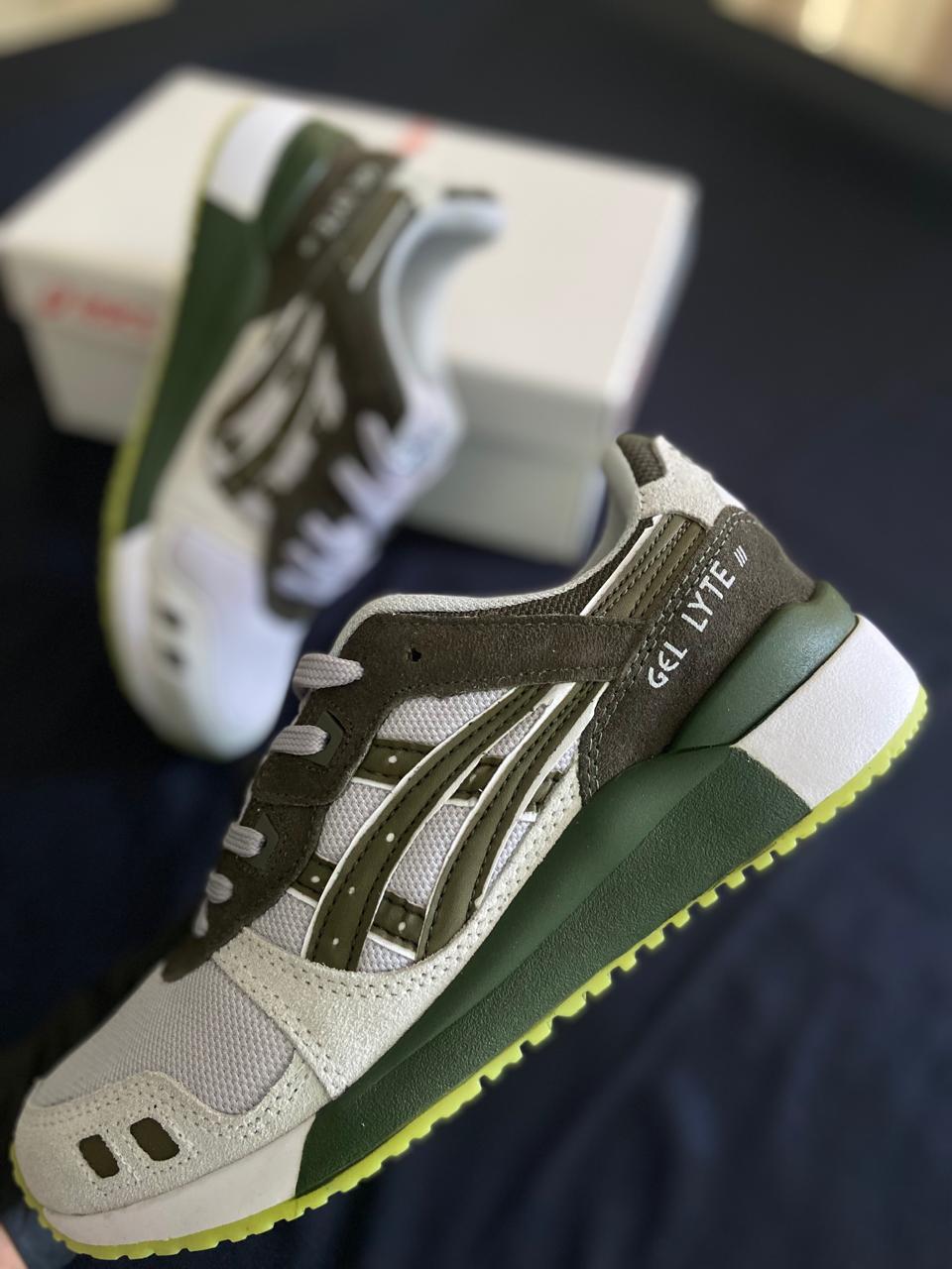 Tênis Masculino Asics Gel-Lyte III Premium (EM COURO)